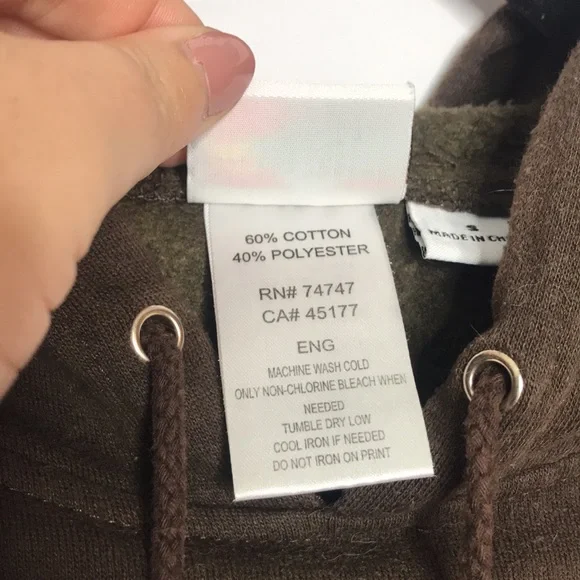 Bass Pro Sweatshirt - Picture 5 of 5